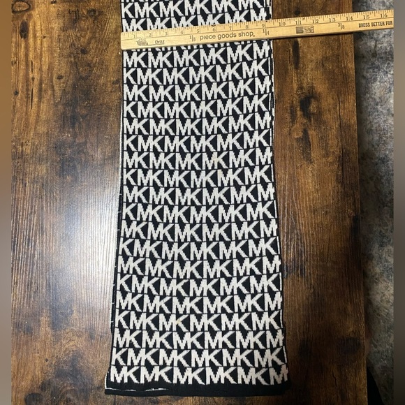 Michael Kors Black & White MK Logo Scarf - Picture 6 of 6